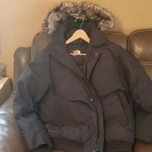 Men's Black Northface Parka , XL gently used,